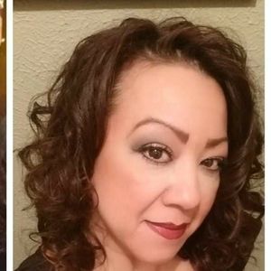 Meet your Posher, Corina